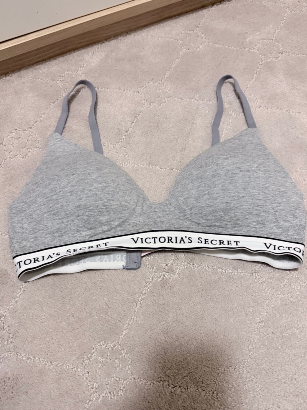 Victoria's Secret Grey Wireless T-shirt Bra